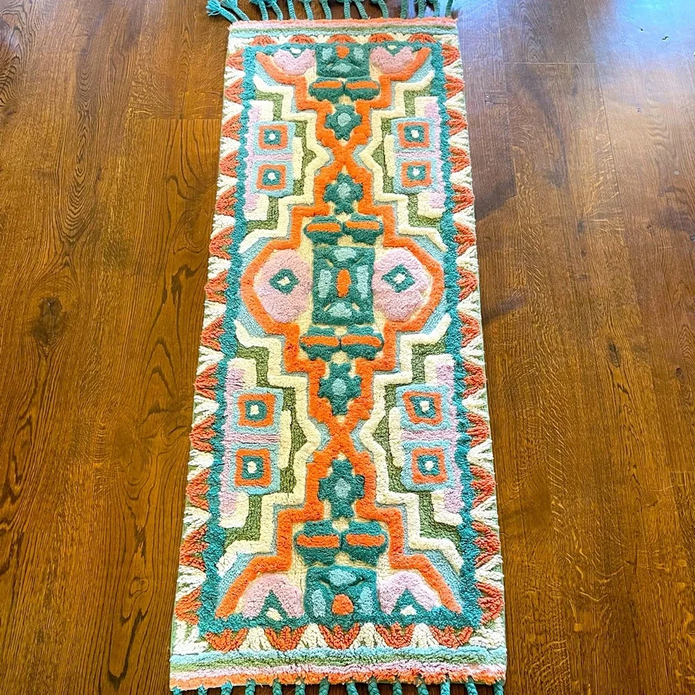 New! Anthropologie-Tufted Aria Bath Mat